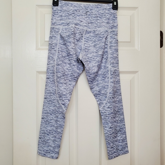 ZYIA Level 2 in 1 Light n Tight Hi-rise Capri - Picture 4 of 7